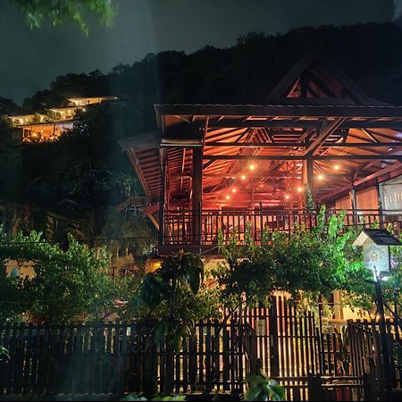 Cool Breeze Authentic Hotel Labuan Bajo Komodo Exterior photo
